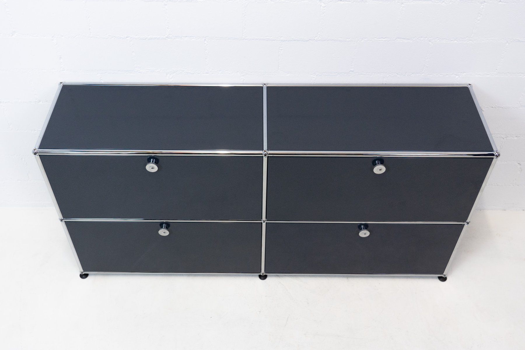 USM Kommoden: USM Haller Sideboard Anthrazitgrau Nr. 53 Lieferung möglich – Gebraucht aus Schaffhausen von Studio-Ara 2