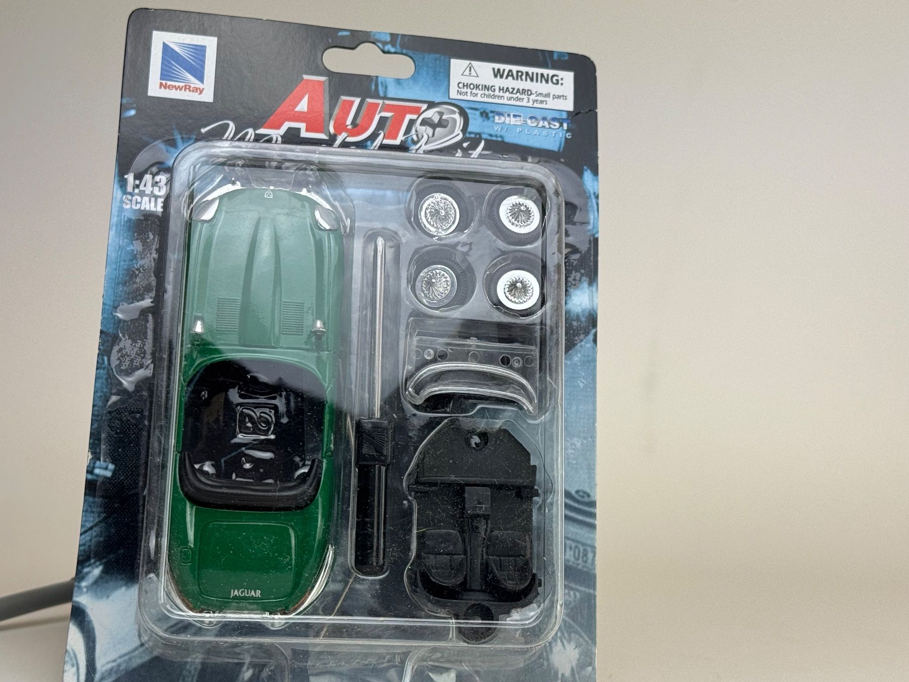 Mercedes-Benz Modellini d'auto: CH- New Ray Auto Modell Kit Jaguar Typ E Cabriolet – Usato da Elm venduto da Wikmtz