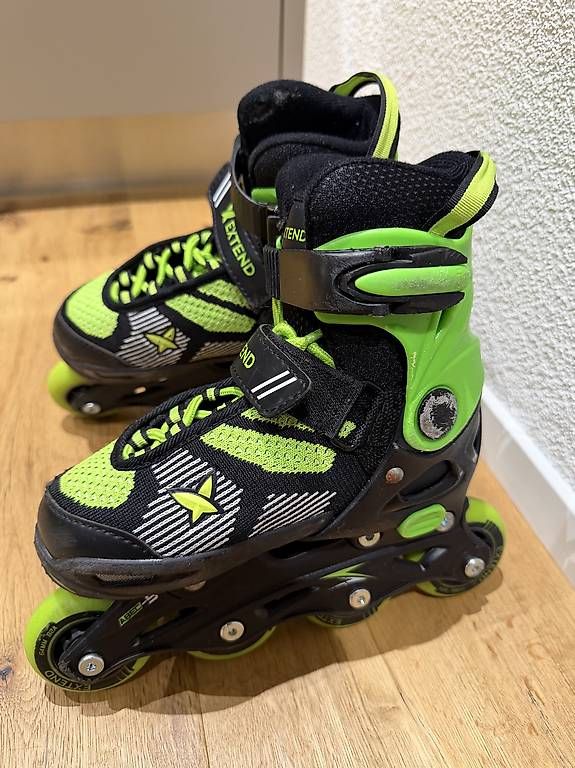 Pattini in linea & Pattini a rotelle: Rollerblades verstellbar Gr.29-32 – Usato da Oberkirch LU venduto da ocki 1