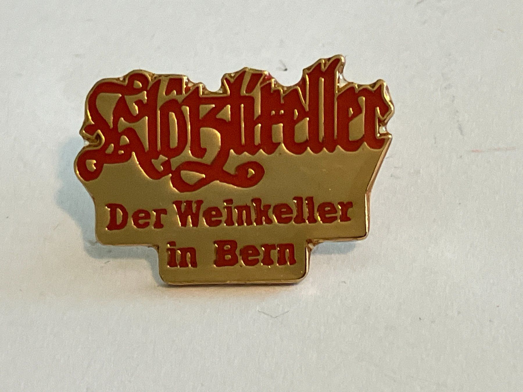 Placchette & Badge: 1 Pin Weinkeller Bern – Usato da Basel venduto da djwwpp