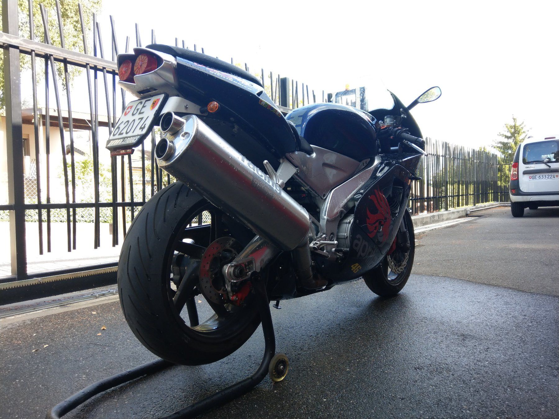 Aprilia Strada: Aprilia RSV 1000 – Usato da Vernier venduto da Glloq02 2