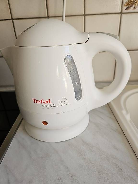Wasserkocher: Bouilloire Tefal vitesse  – Gebraucht aus Massongex von noy_ns9h 2