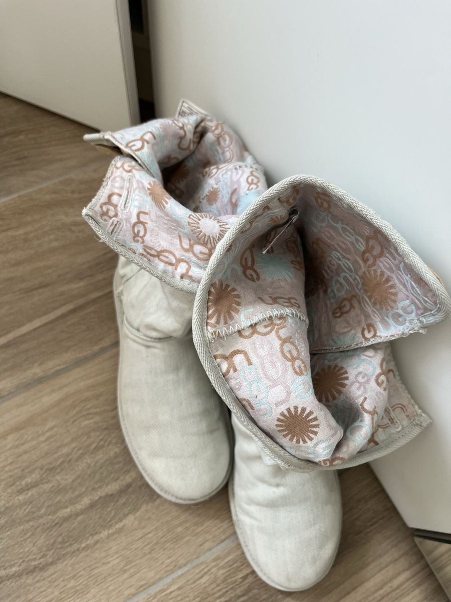 Ugg Scarpe da donna: UGG – Usato da Castel San Pietro venduto da lau_cf6w 1