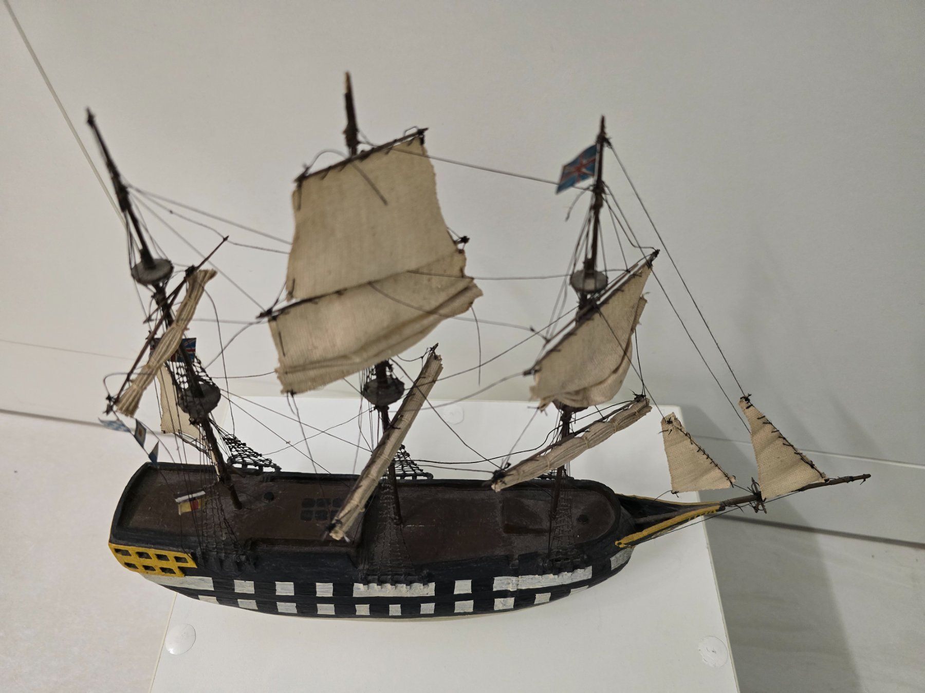 Kit di modellismo & Modellini statici: Schiffsmodell, Antik Segelschiff, Holz, Deko – Usato da Zofingen venduto da Loop_ReSale 2