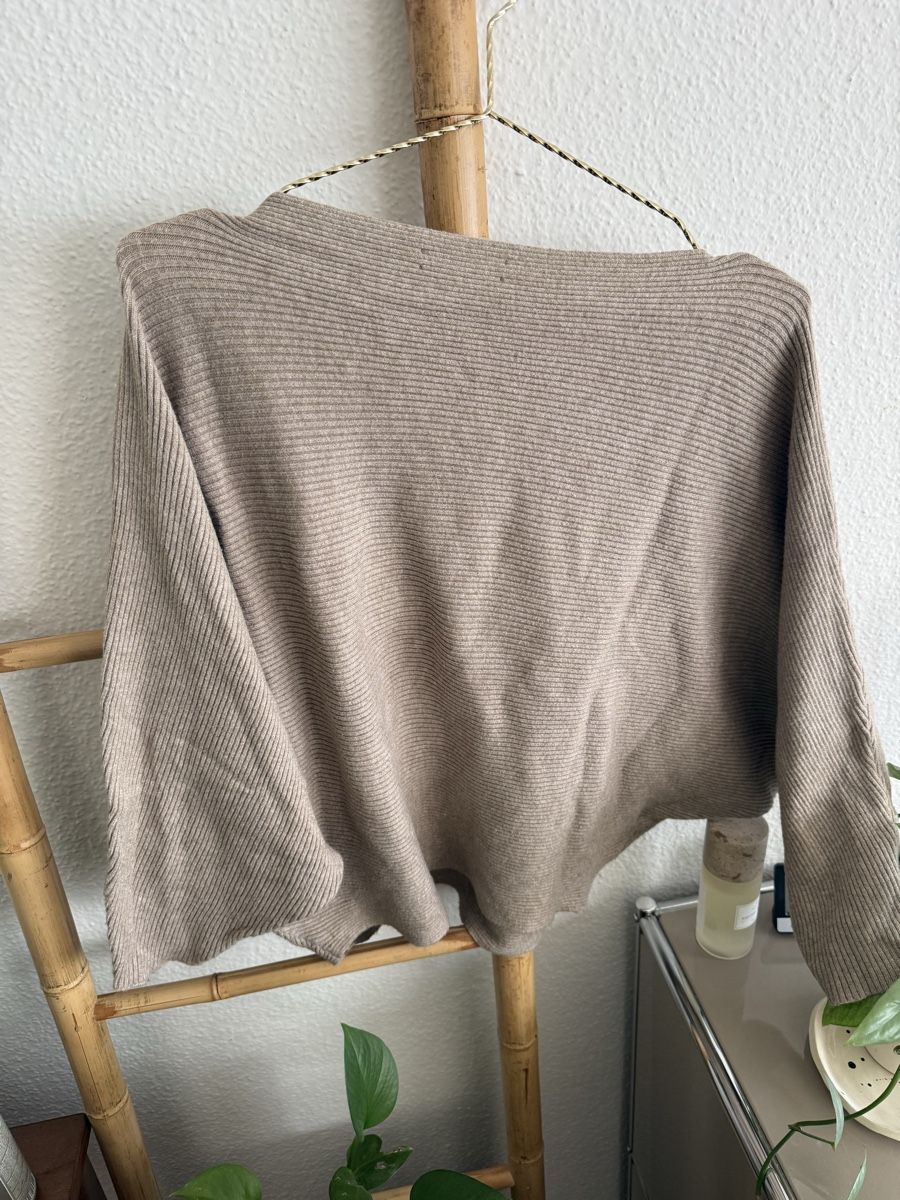 Pullover & Sweatshirts: Pullover Gr. M – Gebraucht aus Meilen von NHirs96 1