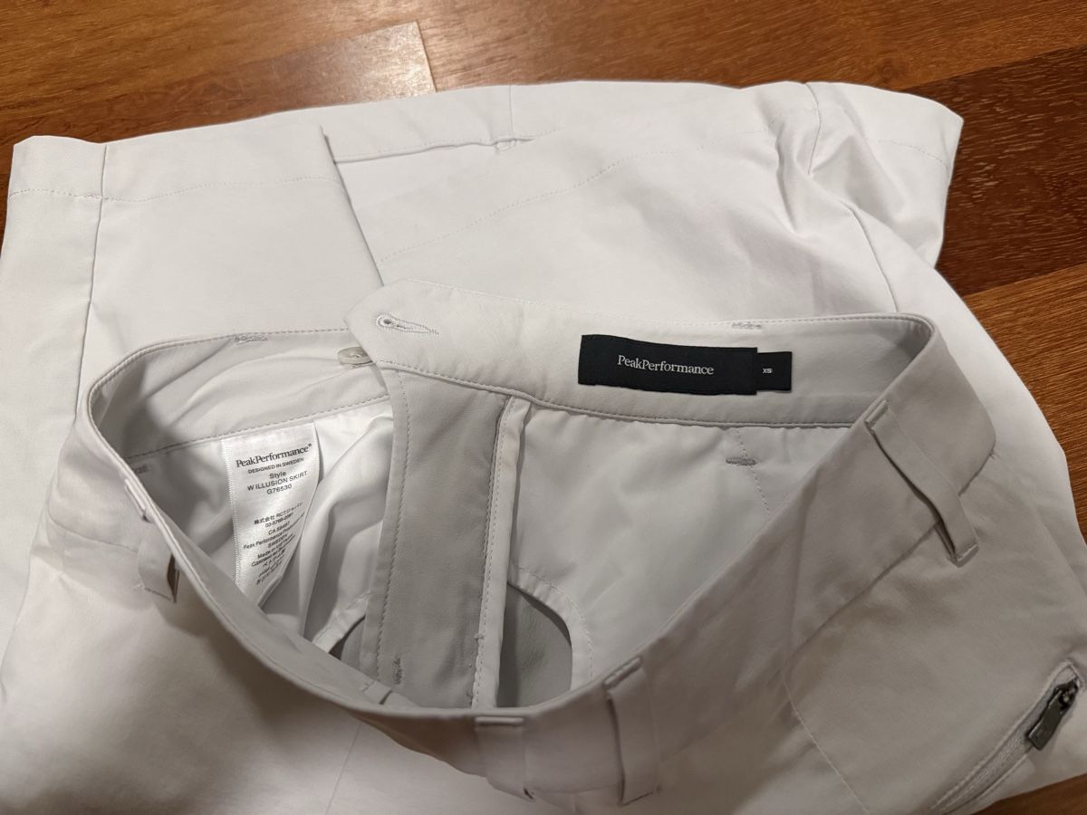 Peak Performance Röcke: Golf/Freizeit Rock Peak Performance hellgrau XS/34 – Gebraucht aus Stansstad von InStyle8 7