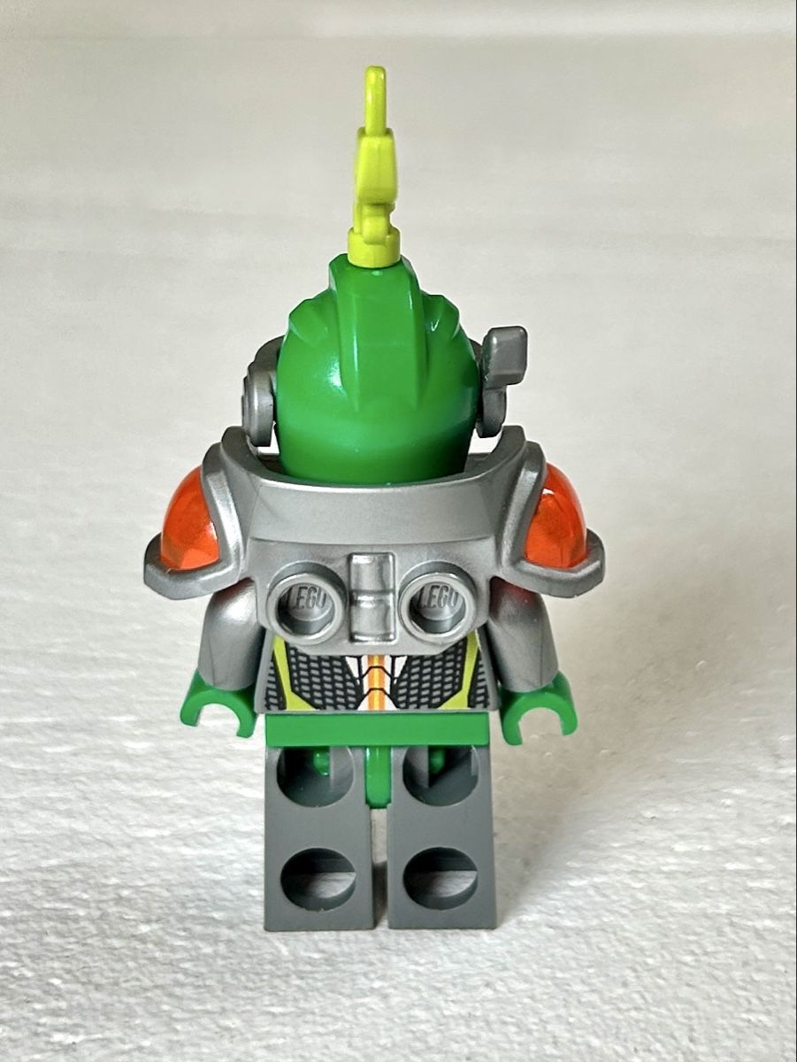 Lego Statuette: LEGO Nexo Knights Minifigur - Aaron Fox – Nuovo (secondo la descrizione) da Burgdorf venduto da Littlebricksplanet 1
