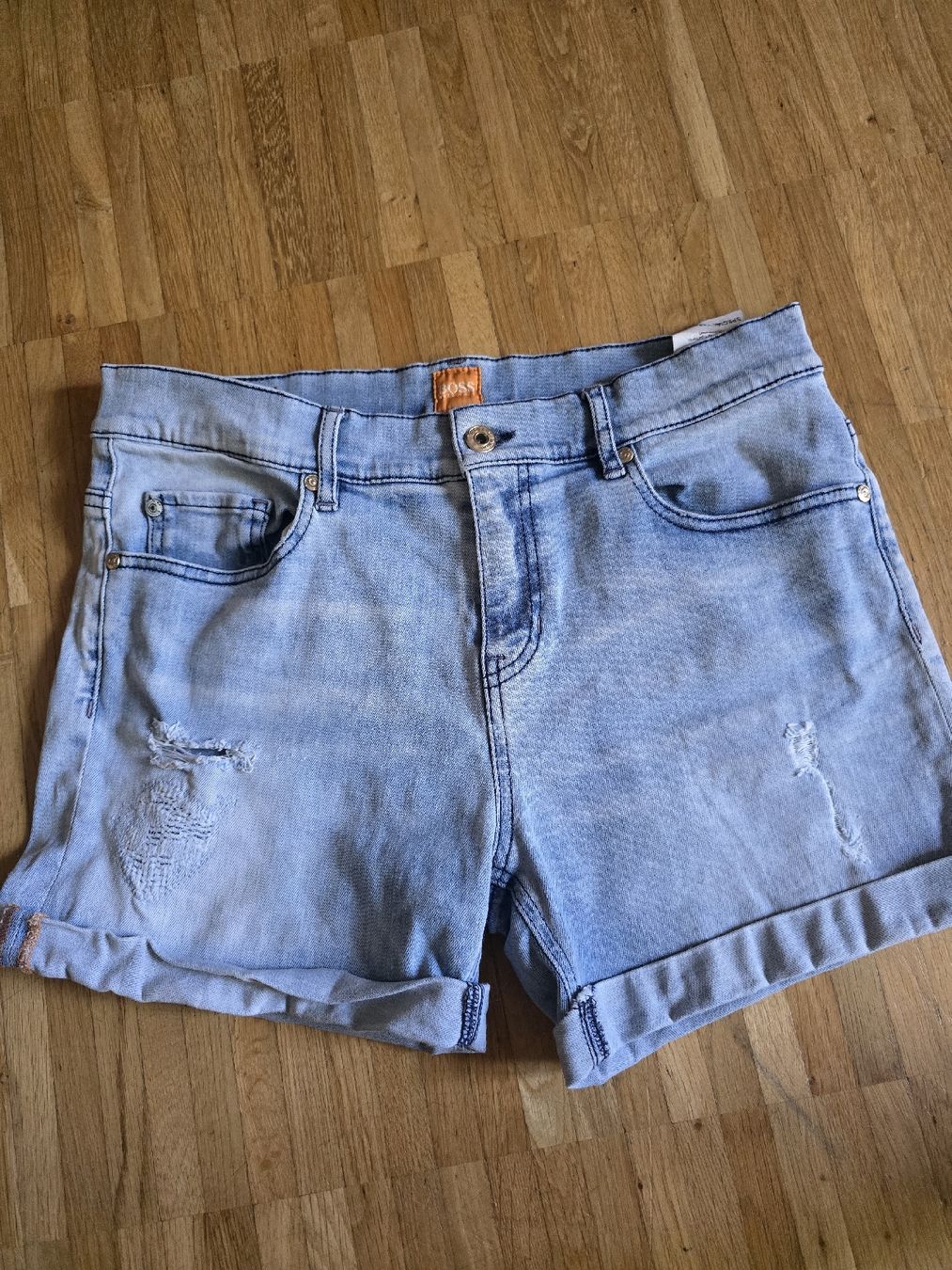 Hugo Boss Jeans: Hugo Boss Shorts in 28 – Usato da Dübendorf venduto da jep76