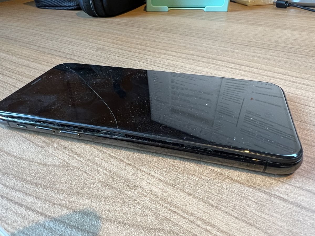 Apple Handys / Smartphones: iPhone defekt als Ersatzteilspender Glasbruch – Defekt aus Sissach von Neuzeitalt 2