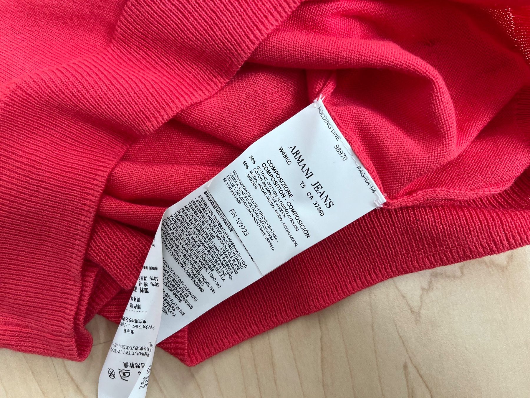 Armani Pullover & Sweatshirts: Armani: leichter Pullover, V-Auschnitt, rot, Gr. 36 38 – Gebraucht aus Luzern von ellitussi 3