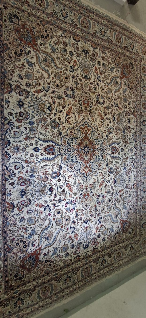 Teppiche: Wohnzimmerteppich orientalisch gemustert beige Grösse tabriz – Gebraucht aus Dübendorf von Babyl2945