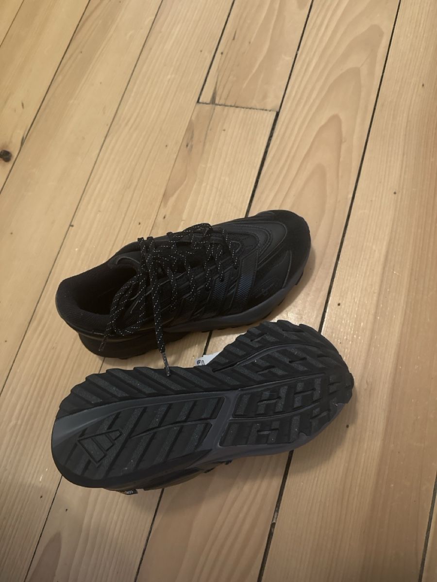 Adidas Scarpe da uomo: Adidas Sneaker schwarz Grösse 38 2/3 – Nuovo e nell'imballaggio originale da Schaffhausen venduto da NellyE 2