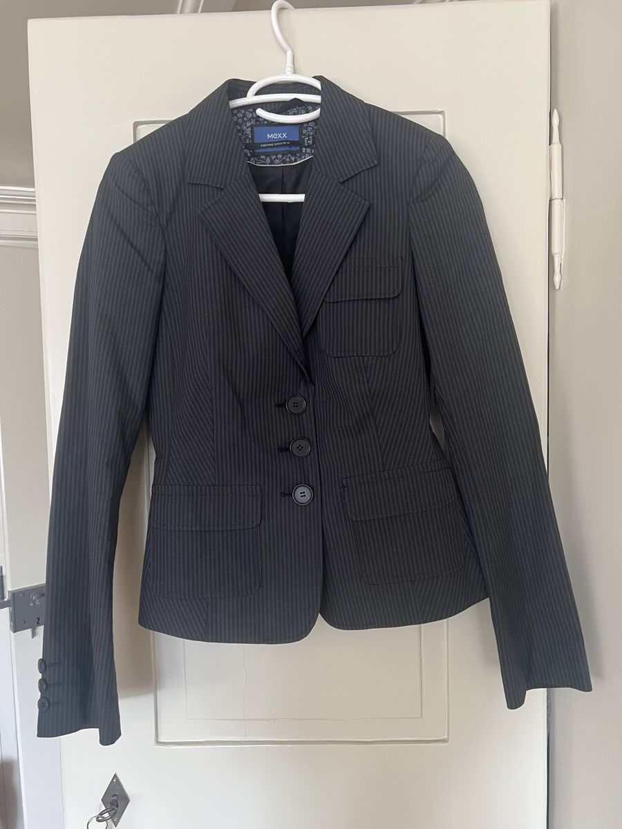 Mexx Giacche: Mexx Blazer, Gr. XS Schwarz gestreift – Usato da Zürich venduto da Phoebeli