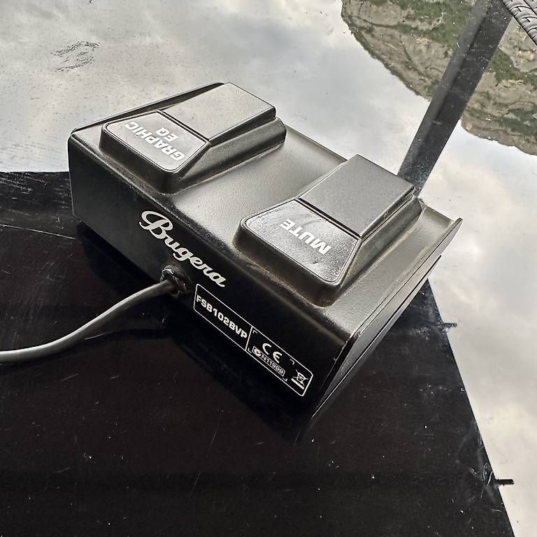 Strumenti musicali: Footswitch Bugera  – Usato da Carouge GE venduto da Domblo 2