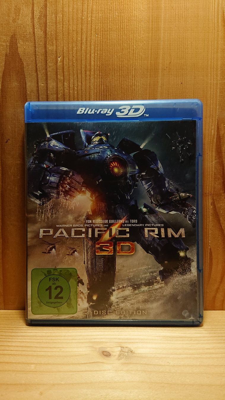 Tutti i DVDs: PACIFIC RIM in 3D und 2D Blu-Ray – Usato da Wilderswil venduto da Exebub