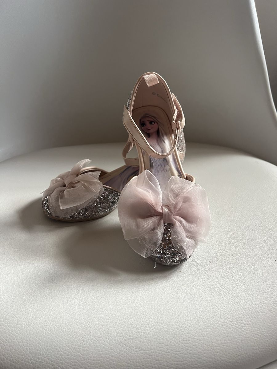 H&M Scarpe per ragazze: H&M Schuhe Grösse 27 – Usato da Inwil venduto da Karenstone