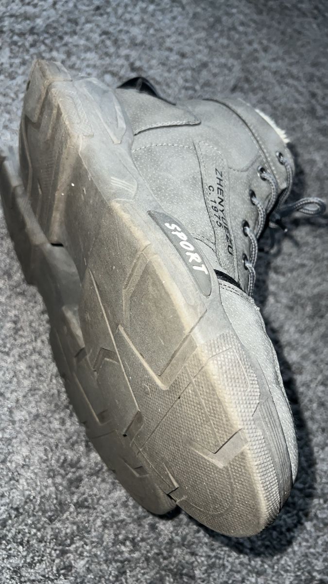 Scarpe da uomo: WINTER SCHUHE AB FR. 1.- – Usato da Zürich venduto da sepp69 2
