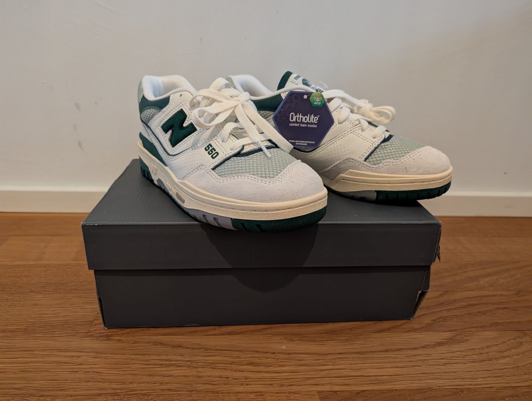 New Balance Scarpe da uomo: New Balance BB550 - Gr 39.5 – Nuovo e nell'imballaggio originale da Rüschlikon venduto da rosgm