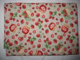 Baumwollstoff natur mit Erdbeeren und Konfigläser