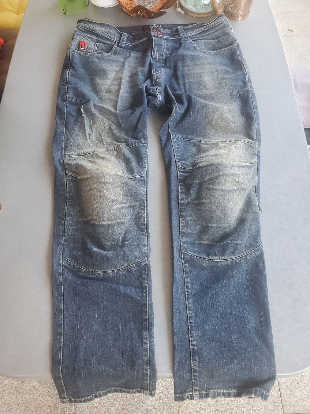 Jeans: Bikerhose Jeans gr. 42 mit Protektoren – Usato da Waltenschwil venduto da Andy.Z01 1
