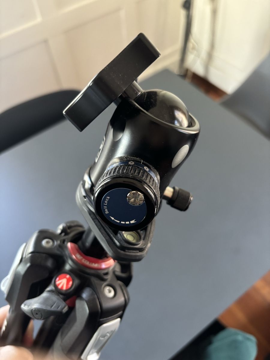 Manfrotto Altri Accessori: Manfrotto Kugeökopf Stativ – Usato da wädenswil venduto da vandalos 1