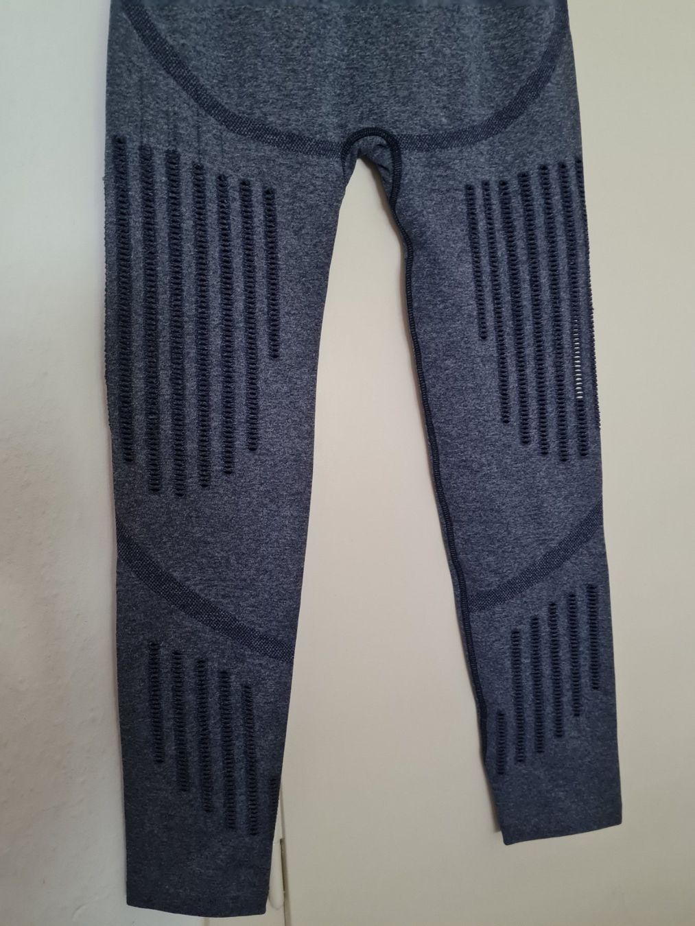 Leggings: Ensemble – Nuovo e nell'imballaggio originale da Grand-Lancy venduto da ana_7y2f 2