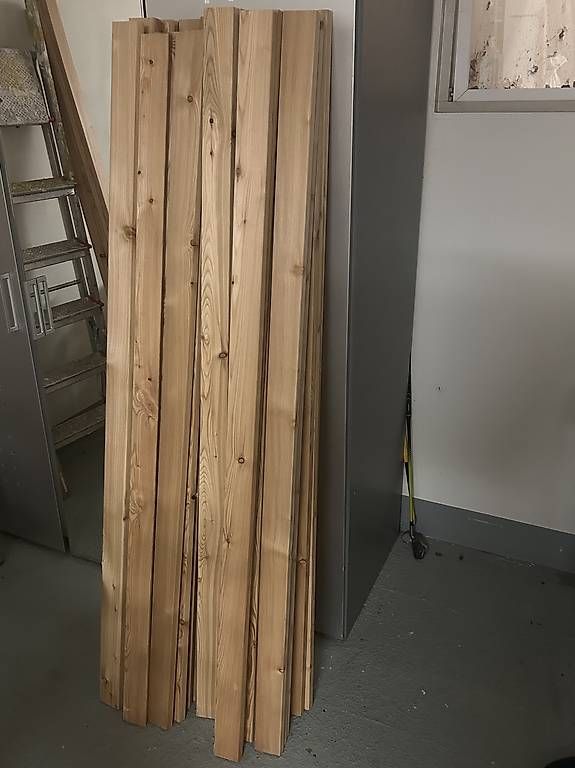 Articoli in legno: Lärchen Rhombusleisten – Nuovo (secondo la descrizione) da Rüdtligen venduto da Jobr