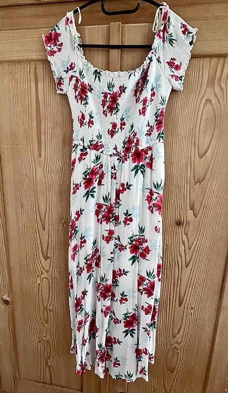 Robes: Kleid mit Blumenprint – D'occasion à St. Niklausen LU par Mimmi86 1
