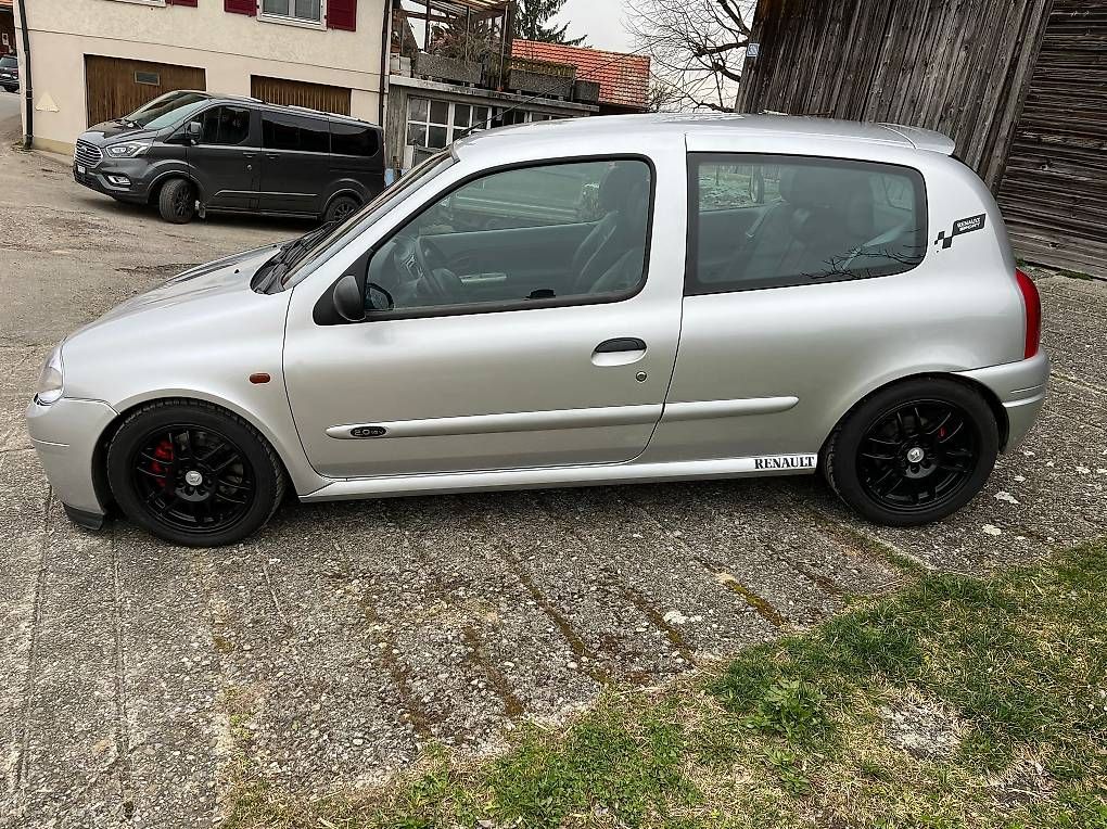 Renault Automobili: Renault Clio Sport – Usato da Chalais venduto da MayaRoethlisberger 3