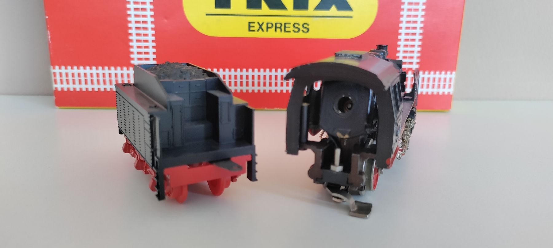 Trix Modellini di ferrovie: TRIX-EXPRESS-H0-Dampflok "2202" | Baureihe "24" | "DB" – Usato da Boswil venduto da MAF_952 4