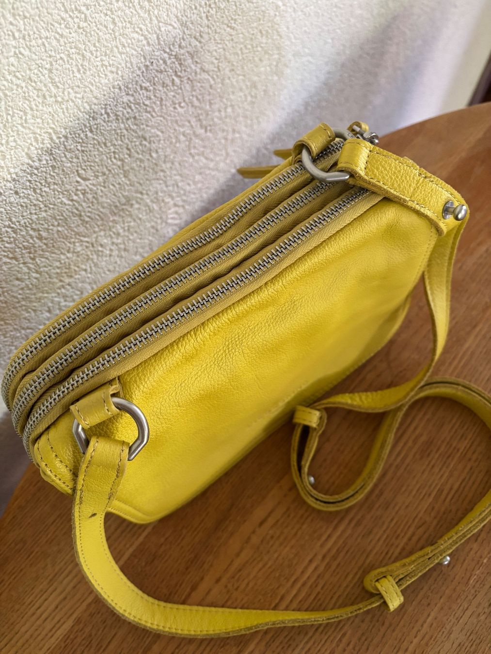 Liebeskind Borse da donna: Liebeskind Tasche gelb – Usato da Frauenfeld venduto da Andi_andrea 1
