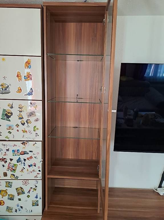 Vitrines: Wohnwand mit Glasvitrine – D'occasion à Bazenheid par ste_8ycz