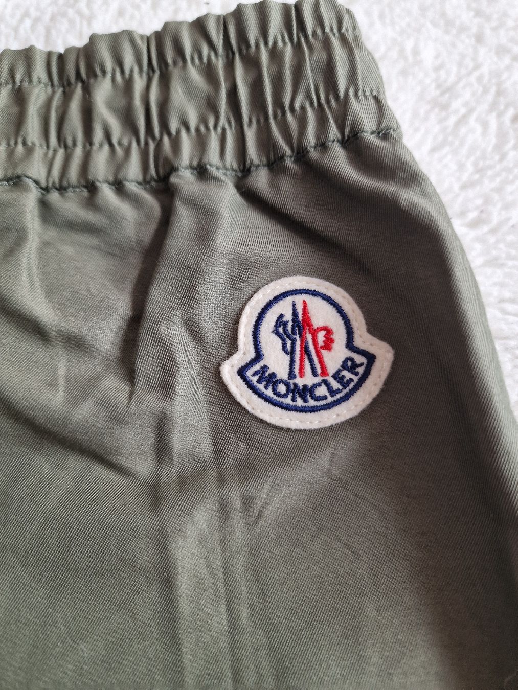 Moncler Gonne: Jupe Moncler neuve 44IT (40) – Nuovo (secondo la descrizione) da Yverdon-les-Bains venduto da Ed9lude 2