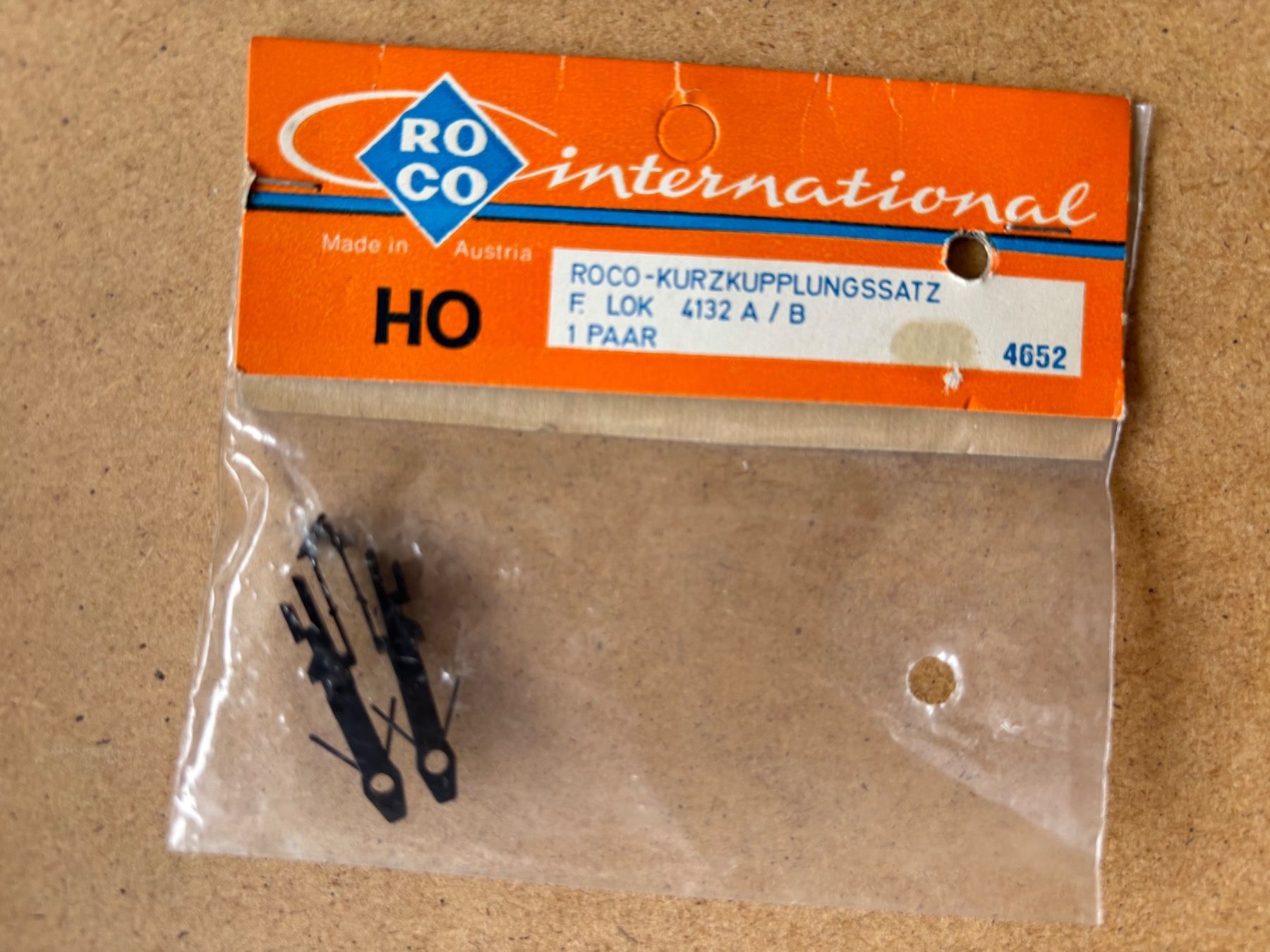 Roco Modelleisenbahnen: Roco 4652 Kupplungsdeichsel HO – Neu und originalverpackt aus Hauterive NE von eriamch