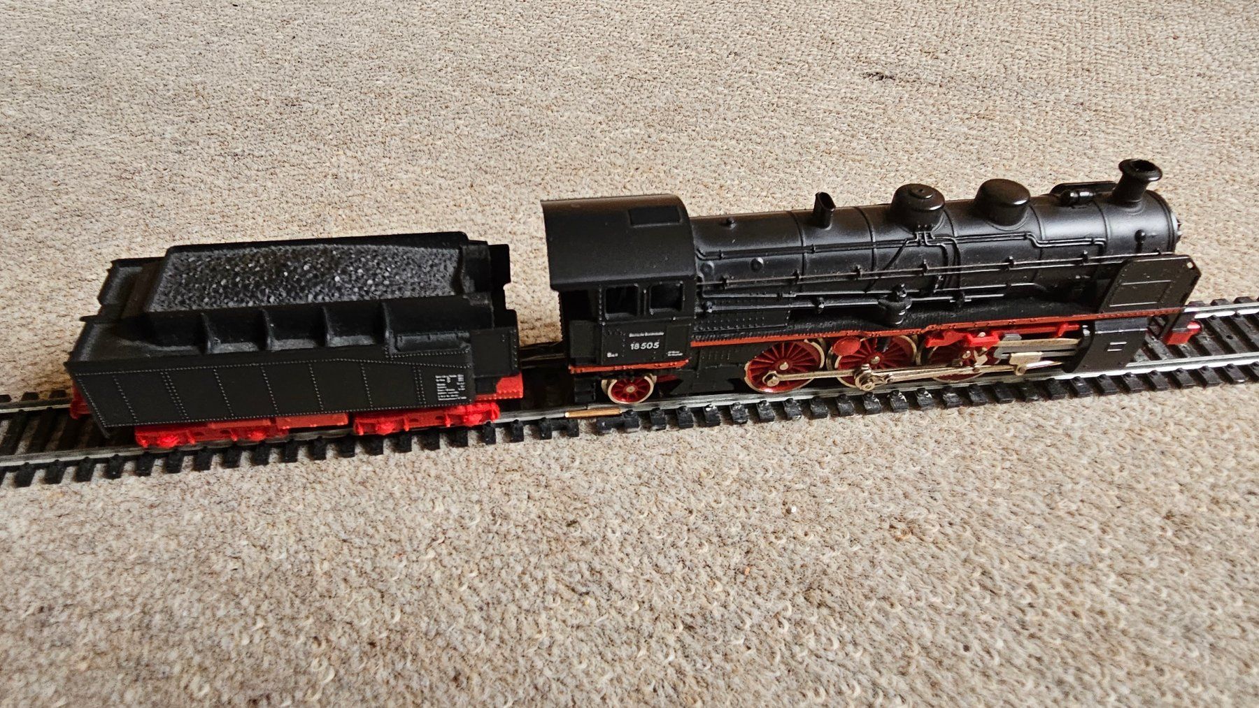Lima Modellini di ferrovie: Lima H0 203014 BR 18 505 DB schwarz – Difettoso da Oberrüti venduto da hoppel77