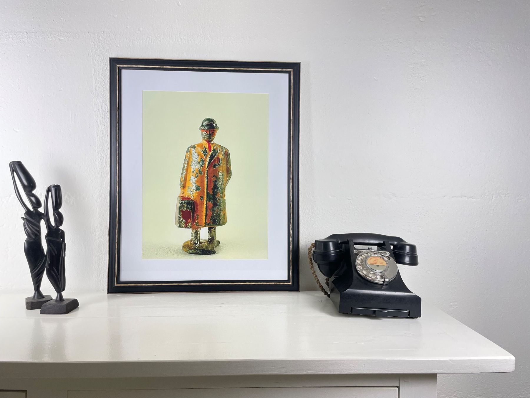 Foto & Immagini: Poster print - man with suitcase – Nuovo (secondo la descrizione) da Genthod venduto da lightyear63 4