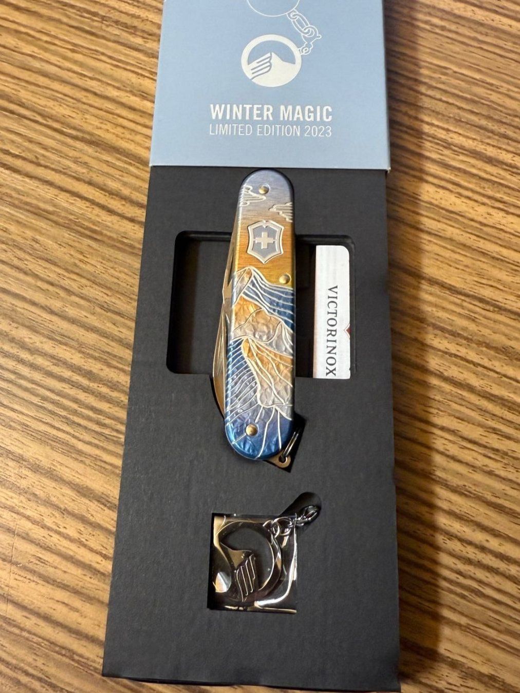 Victorinox Coltelli tascabile: Victorinox Winter Magic 2023 + 2024 LE – Nuovo e nell'imballaggio originale da Dallenwil venduto da jeni152 1