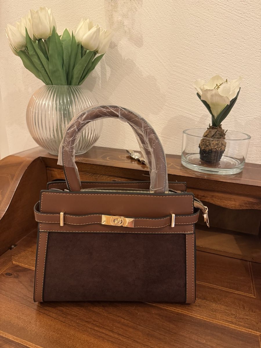 Taschen für Damen: Elegante Handtasche (neu) – Neu und originalverpackt aus Lachen SZ von artbyblondangel 8