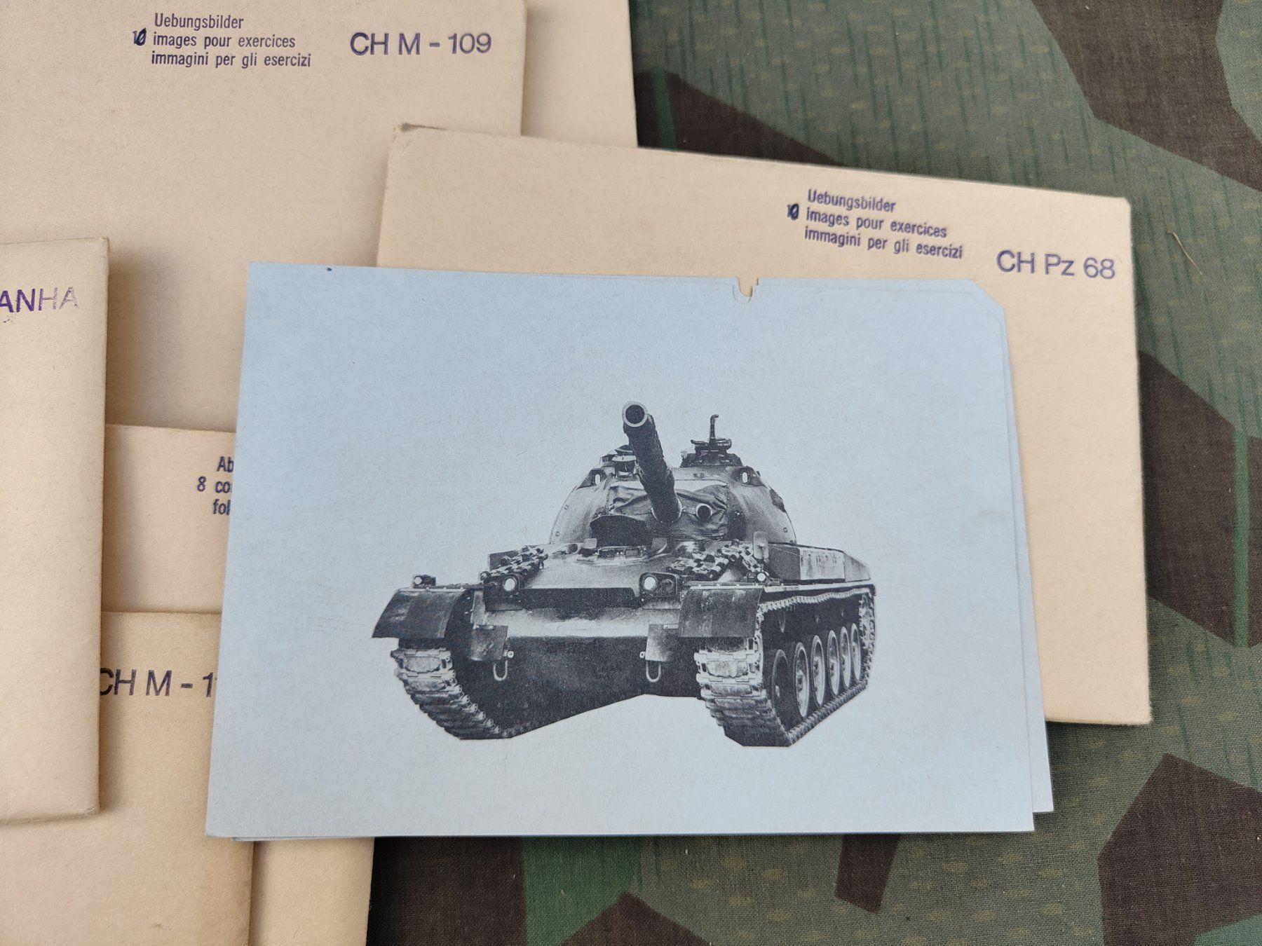 Armée suisse Uniformes: Uebungsbilder und Abdeckfolien – D'occasion à Bauma par SwissMilitaria 3