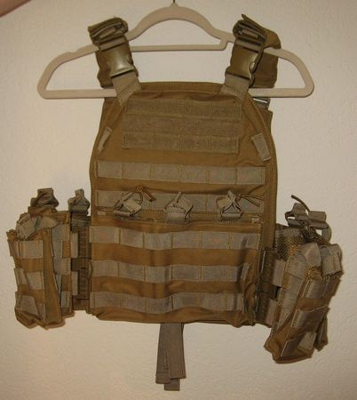Molle Carrier Weste / Plattenträger in FDE