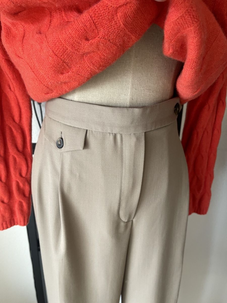 Massimo Dutti Pantaloni: Massimo Dutti Bundfalten Hose / Beige / Gr. 40 – Usato da Zürich venduto da Recode.Fashion 2