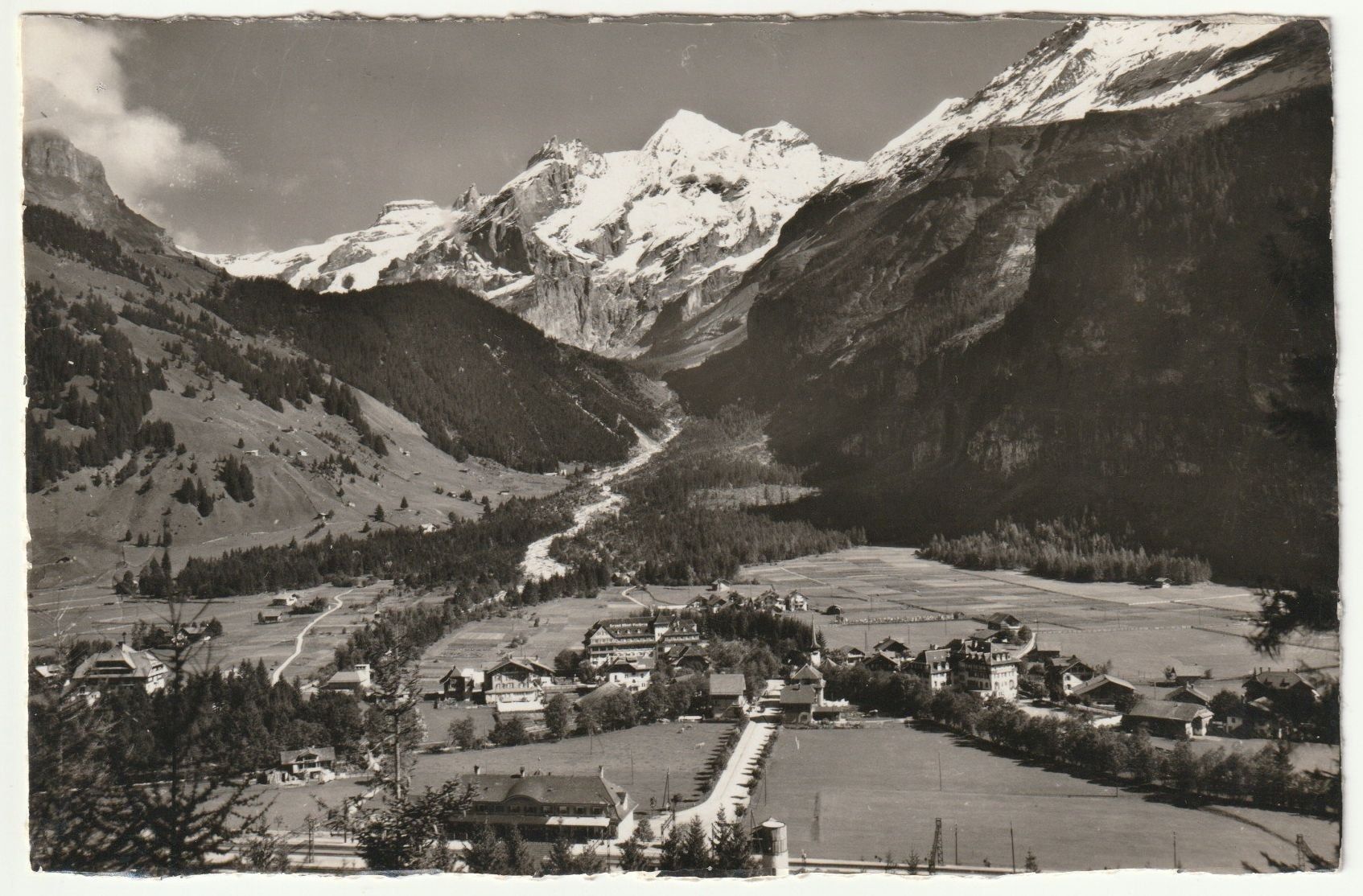 Cartoline postali: Foto-AK Kandersteg mit Blümlisalp 1939 – Usato da Fislisbach venduto da Zigzag12