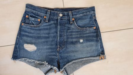 Short jean Levi's 501 taille 28