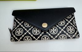 T MONOGRAM CONTRAST EMBOSSED ENVELOPE WALLET