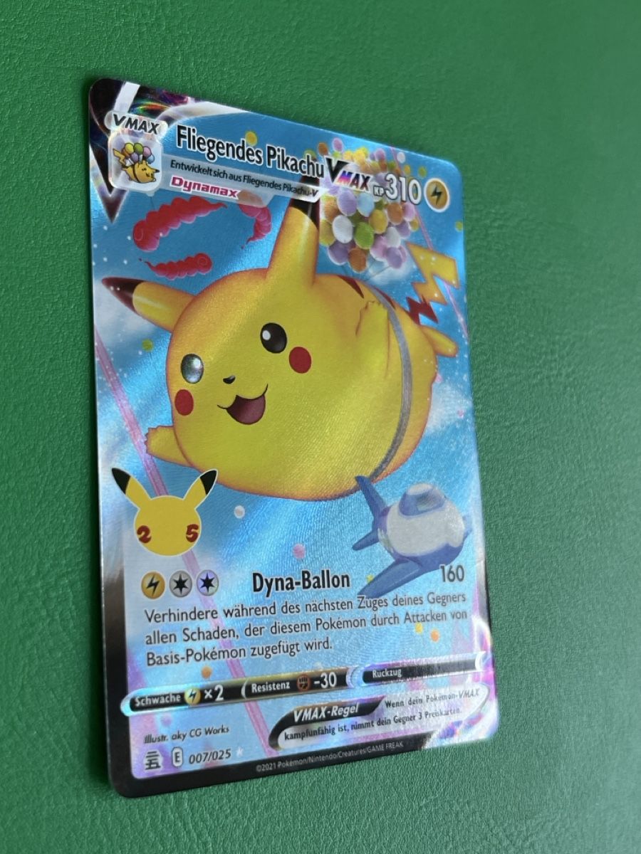 Pokémon Cartes à collectionner: Pokemon Celebrations Fliegendes Pikachu VMAX CEL 007 DE – Neuf (Voir description) à Lommiswil par diti_89 2