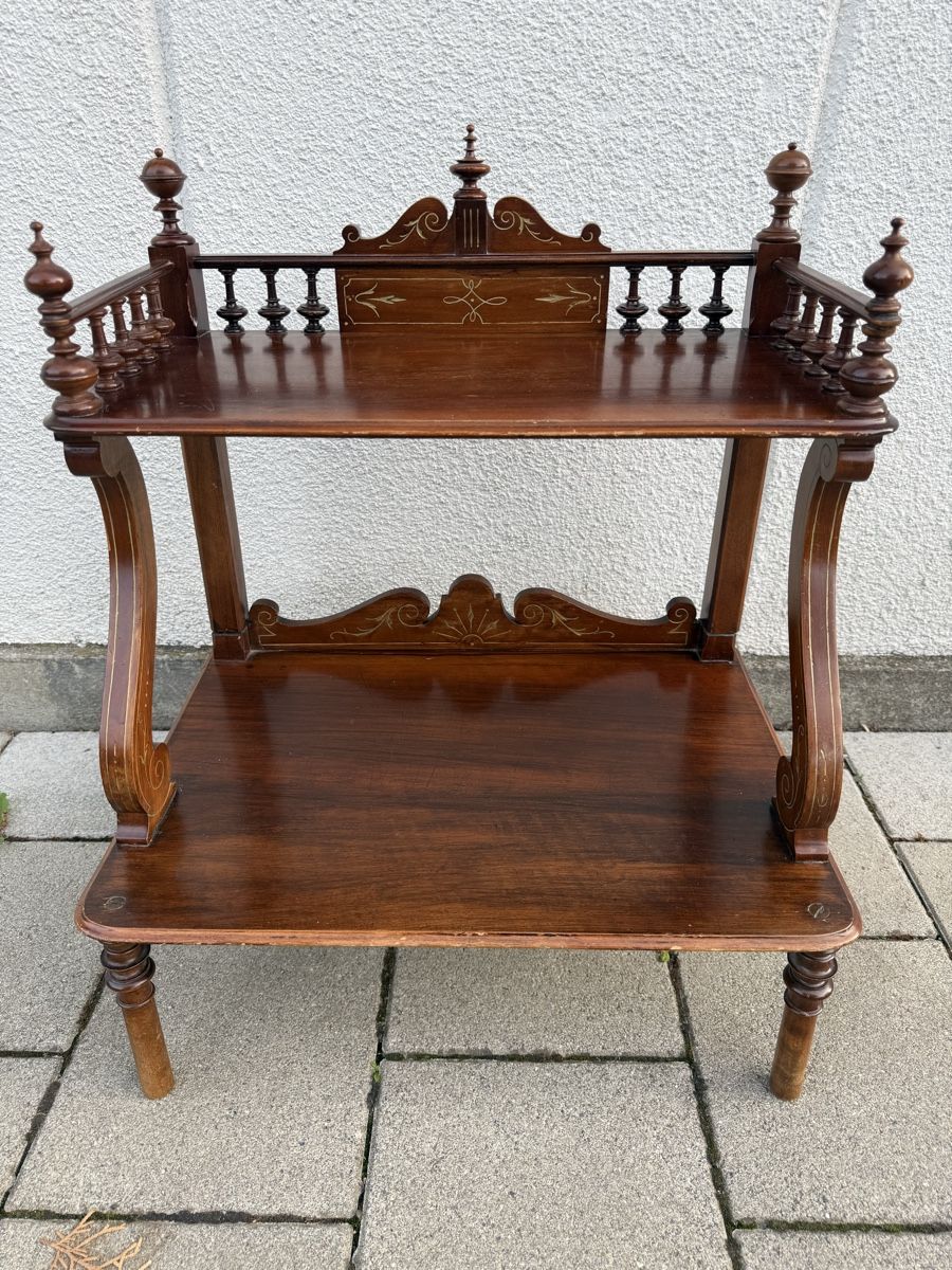 Scaffali: Viktorianische Etagere / Whatnot – Usato da Elgg venduto da dan_f8gv
