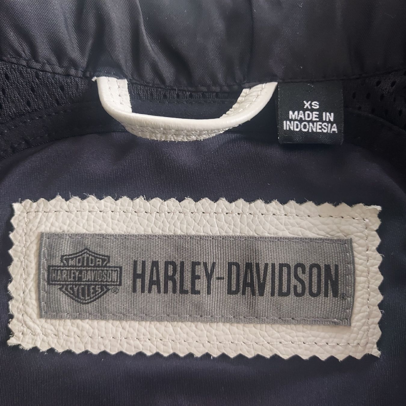 Harley-Davidson Giacche: Damen-Motorradjacke Harley Davidson – Nuovo (secondo la descrizione) da Walde SG venduto da Saharagirl 3