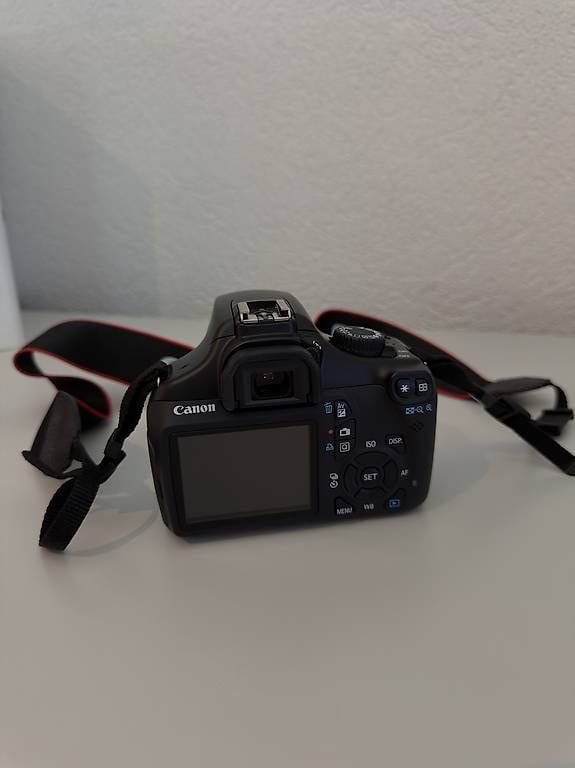 Canon Fotocamera: Canon Spiegelreflexkamera mit 2 Objektiven & Kameratasche – Usato da Derendingen venduto da tua_wyn6