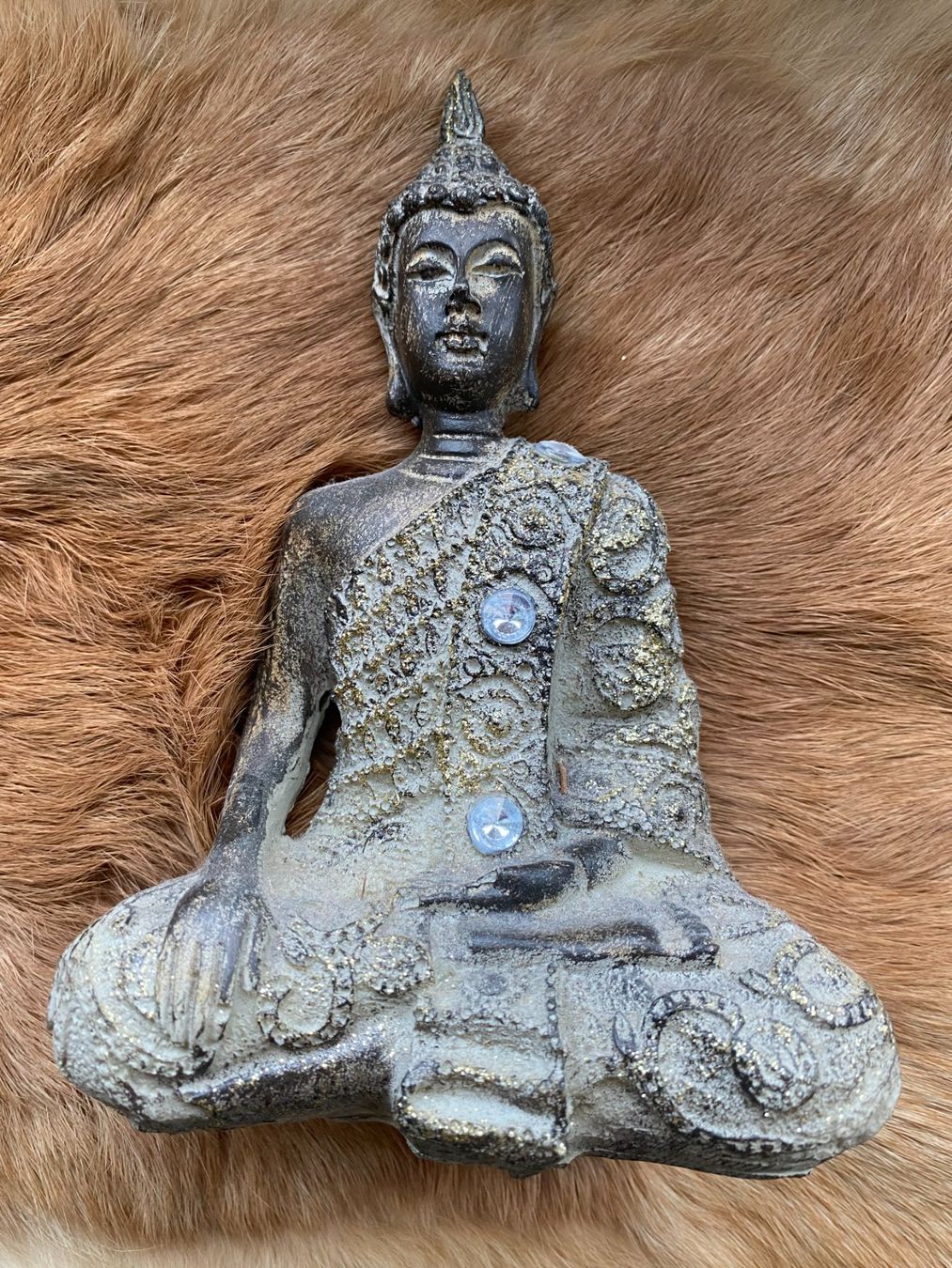 Sculture & Statue: goldiger Buddha sitzend – Nuovo e nell'imballaggio originale da Stetten SH venduto da jani-design 1