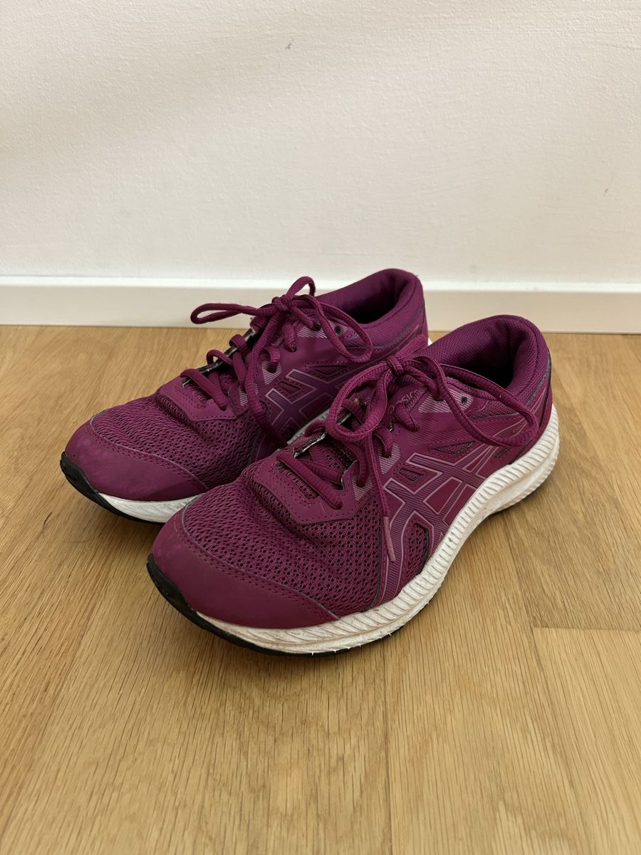 Asics Schuhe für Mädchen: Asics Laufschuhe, 38 – Gebraucht aus Bern von junibrise